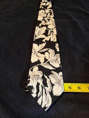 100% SILK MEN'S NECKTIE MONTEREY COUNTY BY THE SEA
